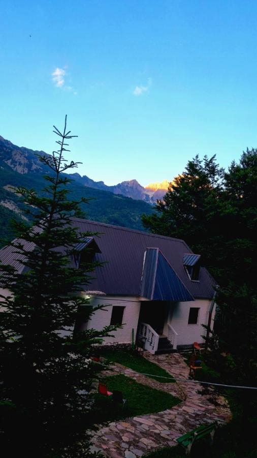 Bujtina Te Grima Hotel Theth Exterior photo